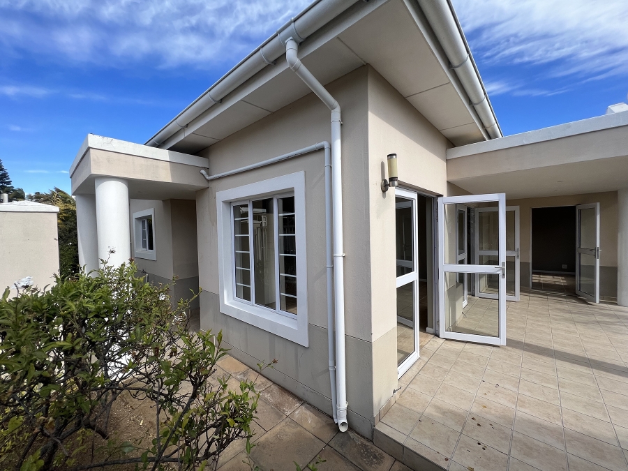 3 Bedroom Property for Sale in Beacon Bay Eastern Cape